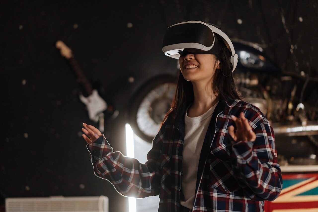 Virtual Reality Glasses - Innovation with JLJ Digital